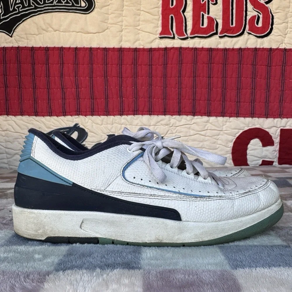 Size 9.5 -‎ Nike Jordan 2 Retro Low University Blue 